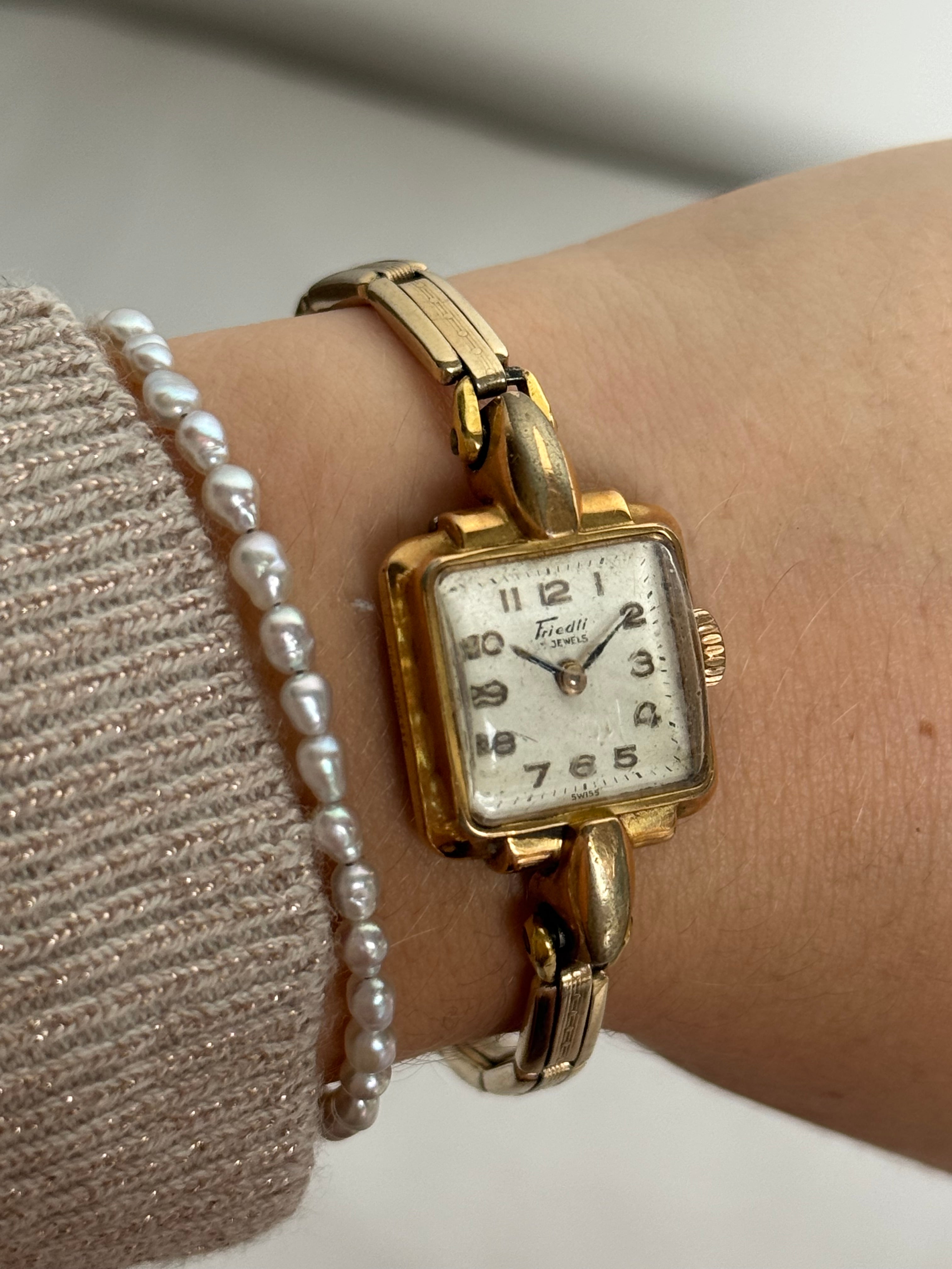 Square, Vintage looking Friedli
